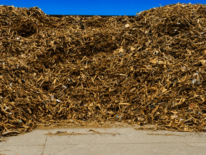 hout die gerecycleerd is en omgezet naar kleine stukjes
